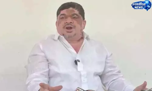 Telangana के मंत्री पोन्नम प्रभाकर ने RTC कर्मचारियों से संयम बरतने को कहा Telangana के मंत्री पोन्नम प्रभाकर ने RTC कर्मचारियों से संयम बरतने को कहा
