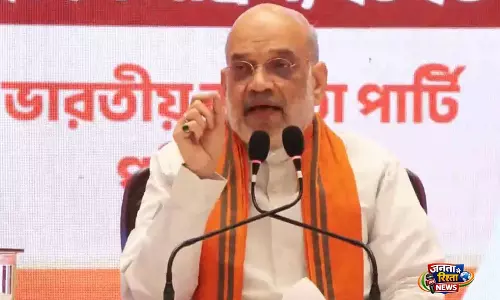 अगला CM बंगाल में पैदा हुआ BJP कार्यकर्ता होगा: अमित शाह ने ममता के बाहरी वाले तंज पर किया पलटवार अगला CM बंगाल में पैदा हुआ BJP कार्यकर्ता होगा: अमित शाह ने ममता के बाहरी वाले तंज पर किया पलटवार