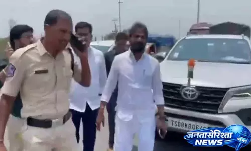पूर्व मंत्री श्रीनिवास गौड़ को थाना Ghanpur police ने गिरफ्तार किया पूर्व मंत्री श्रीनिवास गौड़ को थाना Ghanpur police ने गिरफ्तार किया