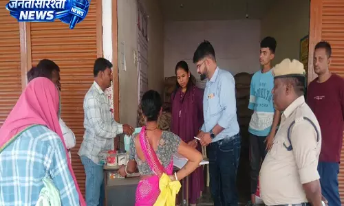 बागबाहरा में उचित मूल्य दुकानों का औचक निरीक्षण बागबाहरा में उचित मूल्य दुकानों का औचक निरीक्षण