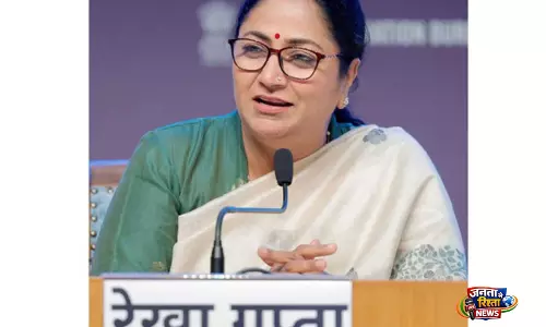 दिल्ली की CM रेखा गुप्ता ने हीटवेव से निपटने के लिए तैयारियों का रिव्यू किया, जागरूकता कैंपेन शुरू करेंगी