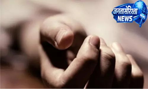 34 दिन बाद कब्र से निकाला गया बुजुर्ग का शव, जमीन विवाद में हत्या की आशंका 34 दिन बाद कब्र से निकाला गया बुजुर्ग का शव, जमीन विवाद में हत्या की आशंका