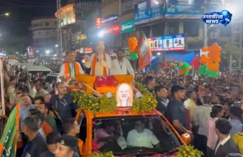 दीदी के गुंडों को अमित शाह ने दी नसीहत, उल्टा लटका कर सीधा कर दूंगा दीदी के गुंडों को अमित शाह ने दी नसीहत, उल्टा लटका कर सीधा कर दूंगा