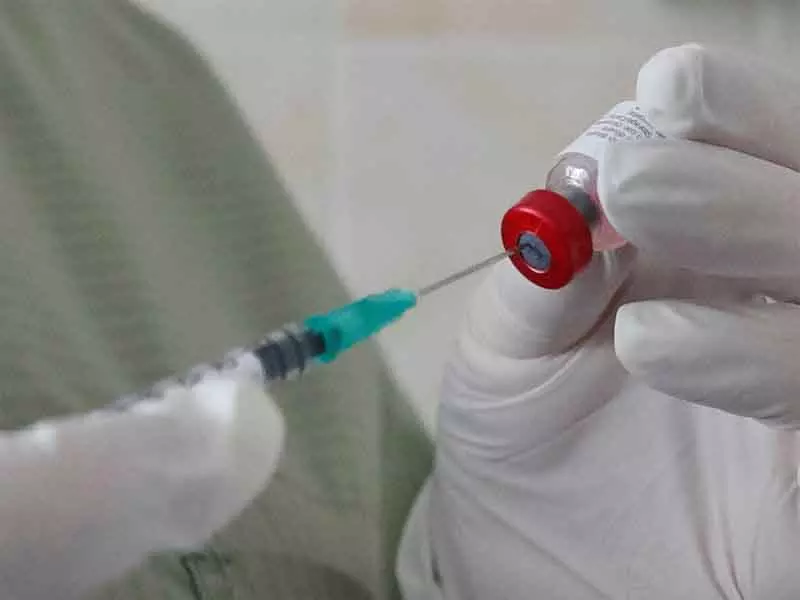 Haryana ने किशोरियों के लिए HPV वैक्सीन रोलआउट में तेज़ी लाई Haryana ने किशोरियों के लिए HPV वैक्सीन रोलआउट में तेज़ी लाई