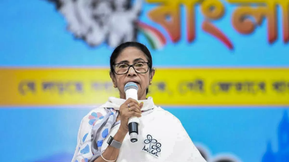 Kolkata: भाजपा को दिल्ली से बेदखल करना ही मेरा असली मकसद: चुनावी रैली में बोलीं दीदी Kolkata: भाजपा को दिल्ली से बेदखल करना ही मेरा असली मकसद: चुनावी रैली में बोलीं दीदी