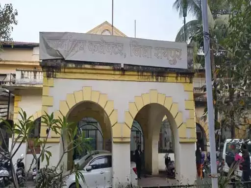 कैंसर पीड़िता की राशि रोकने वाला बाबू सस्पेंड कैंसर पीड़िता की राशि रोकने वाला बाबू सस्पेंड