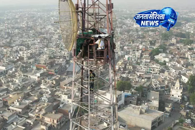 Patiala का 400 फीट टावर धरना समाप्त, पंजाब सरकार की पहल से मिली सफलता Patiala का 400 फीट टावर धरना समाप्त, पंजाब सरकार की पहल से मिली सफलता