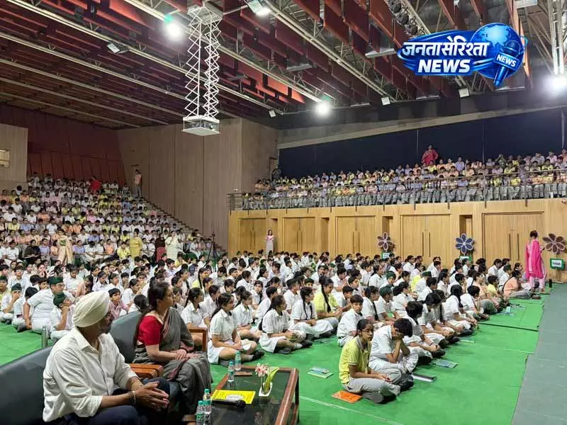 Jalandhar school में वर्ल्ड बुक डे पर पेज टू स्टेज कार्यक्रम आयोजित Jalandhar school में वर्ल्ड बुक डे पर पेज टू स्टेज कार्यक्रम आयोजित