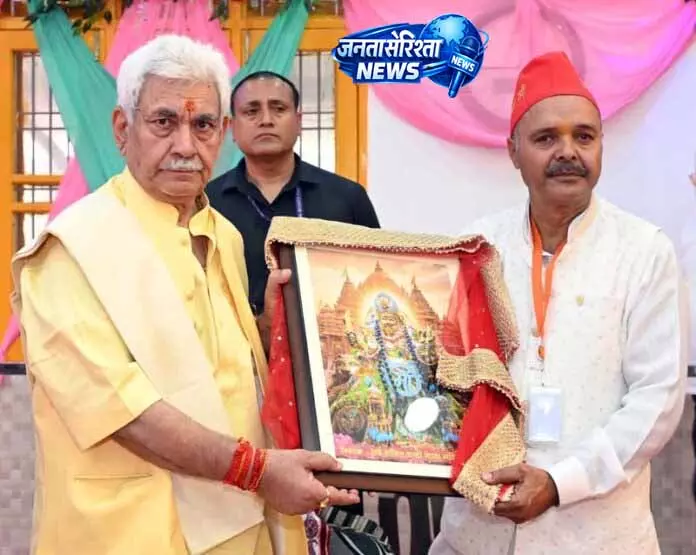 LG ने चंडी माता मंदिर स्थापना दिवस पर दिखाई उपस्थिति LG ने चंडी माता मंदिर स्थापना दिवस पर दिखाई उपस्थिति