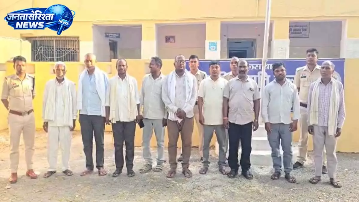 युवक को दी थी तालिबानी सजा, पुलिस ने 9 आरोपियों को किया गिरफ्तार युवक को दी थी तालिबानी सजा, पुलिस ने 9 आरोपियों को किया गिरफ्तार