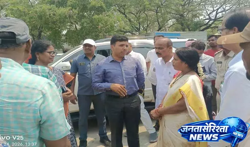 Collector Chandrashekhar से अनाज खरीद में तेजी लाने का अनुरोध Collector Chandrashekhar से अनाज खरीद में तेजी लाने का अनुरोध