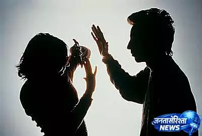 Indore: घरेलू हिंसा के मामलों में एक महिला की मौत, दूसरी अस्पताल में भर्ती Indore: घरेलू हिंसा के मामलों में एक महिला की मौत, दूसरी अस्पताल में भर्ती