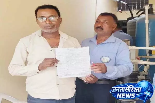 Ranchi नगर निगम की टीम ने अवैध पानी की बोतल बनाने वाले प्लांट को बंद कराया, ₹50,000 का जुर्माना Ranchi नगर निगम की टीम ने अवैध पानी की बोतल बनाने वाले प्लांट को बंद कराया, ₹50,000 का जुर्माना
