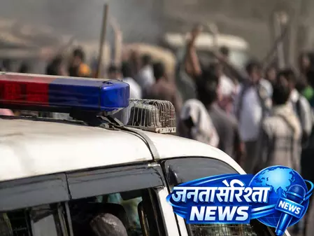 बिहार: अतिक्रमण विरोधी अभियान हिंसक हुआ, भीड़ ने पुलिस पर हमला किया बिहार: अतिक्रमण विरोधी अभियान हिंसक हुआ, भीड़ ने पुलिस पर हमला किया