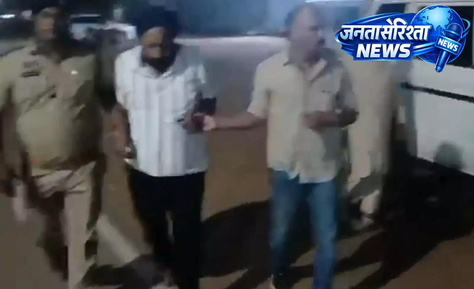 हॉस्पिटल प्रबंधन से 5 लाख की मांग कर ब्लैकमेल करने वाला आरोपी गिरफ्तार हॉस्पिटल प्रबंधन से 5 लाख की मांग कर ब्लैकमेल करने वाला आरोपी गिरफ्तार