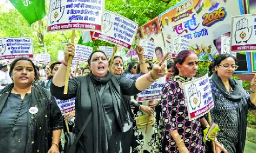 जेंडर पॉलिटिक्स या पॉलिटिकल धोखाधड़ी? जेंडर पॉलिटिक्स या पॉलिटिकल धोखाधड़ी?
