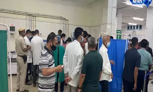 Manipur: उखरुल हमले में घायल दो लोगों को एयरलिफ्ट कर इंफाल लाया गया Manipur: उखरुल हमले में घायल दो लोगों को एयरलिफ्ट कर इंफाल लाया गया