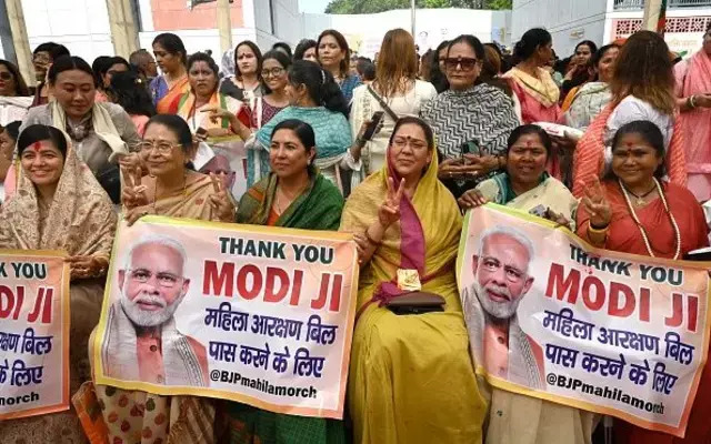 दोनों पक्षों की सहमति: महिला आरक्षण उन आवाज़ों को बुलंद कर सकता है जो अब तक दब गई
