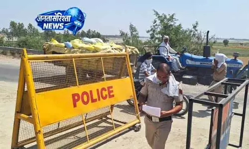 Haryana-UP बॉर्डर पर गेहूं की आवक रोकने के लिए नाके लगाए गए Haryana-UP बॉर्डर पर गेहूं की आवक रोकने के लिए नाके लगाए गए