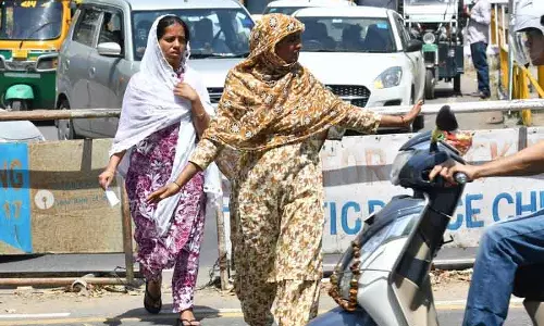 Chandigarh में गर्मी का कहर चरम पर, पारा 41°C तक पहुंचा Chandigarh में गर्मी का कहर चरम पर, पारा 41°C तक पहुंचा