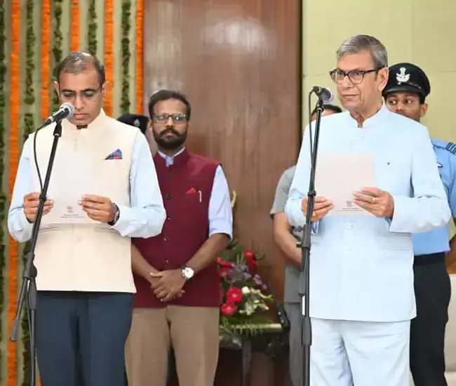 Chandigarh: राज्य सूचना आयुक्त पद पर अजय सूरा की नियुक्ति Chandigarh: राज्य सूचना आयुक्त पद पर अजय सूरा की नियुक्ति