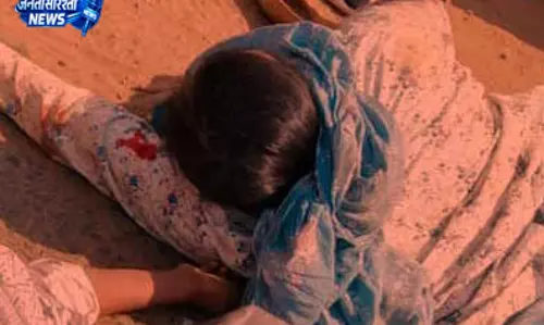 महिला टीचर की मौत, बलरामपुर में ट्रक ने रौंदा महिला टीचर की मौत, बलरामपुर में ट्रक ने रौंदा
