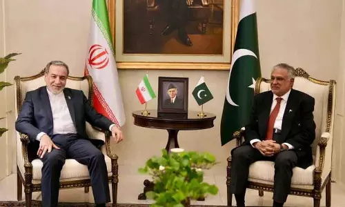 Iran-Israel युद्ध LIVE: ट्रंप के दूत इस्लामाबाद, ईरान ने सीधी बातचीत से इनकार किया Iran-Israel युद्ध LIVE: ट्रंप के दूत इस्लामाबाद, ईरान ने सीधी बातचीत से इनकार किया
