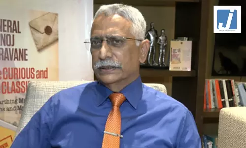 सरकार को सेना पर पूरा भरोसा, फौज को ऑपरेशन के दौरान दी जाती है पूरी छूट: पूर्व सेना प्रमुख मनोज मुकुंद नरवणे सरकार को सेना पर पूरा भरोसा, फौज को ऑपरेशन के दौरान दी जाती है पूरी छूट: पूर्व सेना प्रमुख मनोज मुकुंद नरवणे