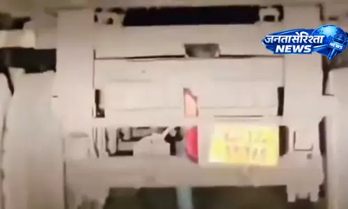 ट्रक के डाले में घुसकर बनाया रील्स, फिल्मी स्टंट के चक्कर में मौत को बुलावा ट्रक के डाले में घुसकर बनाया रील्स, फिल्मी स्टंट के चक्कर में मौत को बुलावा