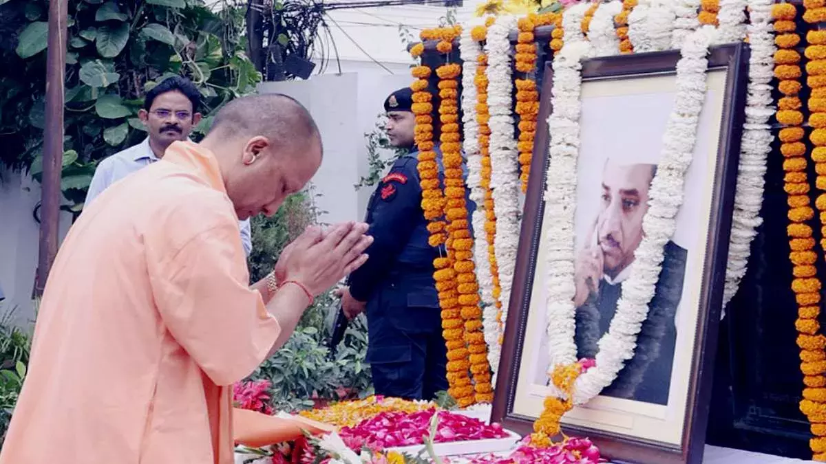 Barabanki: छात्रों पर रॉड से हमला, शिक्षा मंदिर में दहशत Barabanki: छात्रों पर रॉड से हमला, शिक्षा मंदिर में दहशत