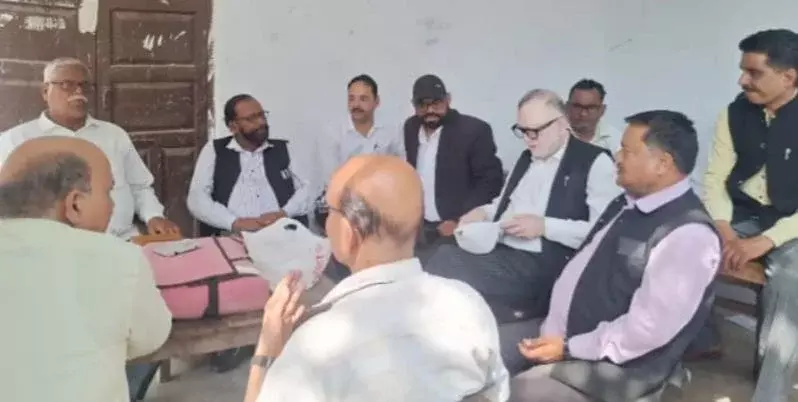 Farrukhabad: तहसील में गुस्सा फूटा, वकीलों ने दी सख्त चेतावनी Farrukhabad: तहसील में गुस्सा फूटा, वकीलों ने दी सख्त चेतावनी