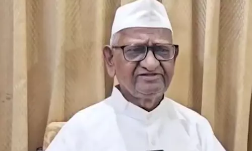 अगर आप सही तरीके से काम कर रही होती तो शायद नेता साथ न छोड़ते: अन्ना हजारे