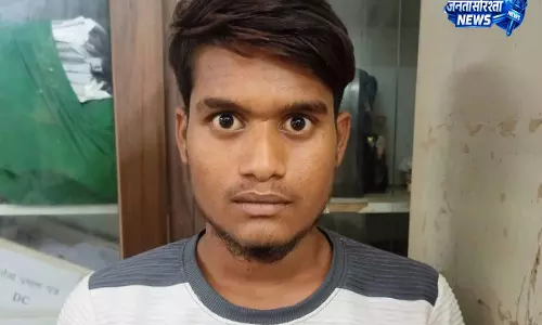 ट्रक चालक को चाकू मारा, 3 बदमाश लड़के गिरफ्तार ट्रक चालक को चाकू मारा, 3 बदमाश लड़के गिरफ्तार