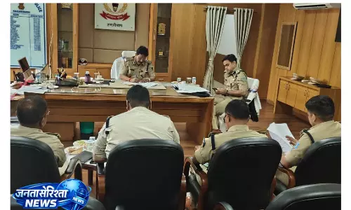 Hazaribagh पुलिस ने क्राइम कंट्रोल और एंटी-ड्रग कोशिशों को मजबूत करने के लिए रिव्यू मीटिंग की Hazaribagh पुलिस ने क्राइम कंट्रोल और एंटी-ड्रग कोशिशों को मजबूत करने के लिए रिव्यू मीटिंग की