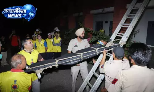 Nawanshahr में सिविल डिफेंस मॉक ड्रिल, 15 मिनट ब्लैकआउट लागू Nawanshahr में सिविल डिफेंस मॉक ड्रिल, 15 मिनट ब्लैकआउट लागू