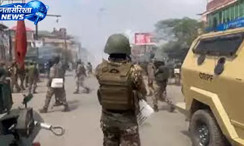 इम्फाल में COCOMI रैली के दौरान झड़प, आंसू गैस का इस्तेमाल इम्फाल में COCOMI रैली के दौरान झड़प, आंसू गैस का इस्तेमाल
