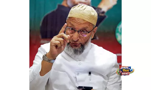 ओवैसी ने बॉम्बे HC के मालेगांव धमाका फ़ैसले पर निशाना साधा ओवैसी ने बॉम्बे HC के मालेगांव धमाका फ़ैसले पर निशाना साधा