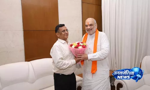 नीति आयोग सदस्य गोवर्धन दास ने गृह मंत्री अमित शाह से की मुलाकात नीति आयोग सदस्य गोवर्धन दास ने गृह मंत्री अमित शाह से की मुलाकात