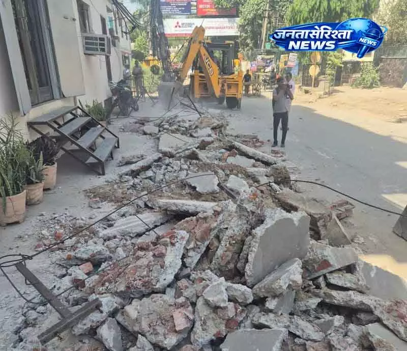 Gurugram: 216 किमी सड़क पर अतिक्रमण हटाने की बड़ी कार्रवाई Gurugram: 216 किमी सड़क पर अतिक्रमण हटाने की बड़ी कार्रवाई
