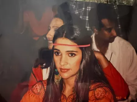 तारा शर्मा ने जीनत अमान से प्रेरित पेज 3 की एक पुरानी तस्वीर साझा की तारा शर्मा ने जीनत अमान से प्रेरित पेज 3 की एक पुरानी तस्वीर साझा की
