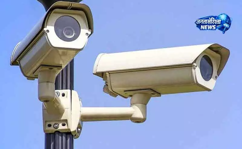 Sirsa धर्मशाला में हथियारबंद लोग CCTV में दिखे, पुलिस ने कहा कोई खतरा नहीं Sirsa धर्मशाला में हथियारबंद लोग CCTV में दिखे, पुलिस ने कहा कोई खतरा नहीं