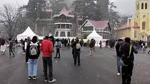 Shimla: हिमाचल में गर्मी का दौर, फिर बारिश की संभावना Shimla: हिमाचल में गर्मी का दौर, फिर बारिश की संभावना