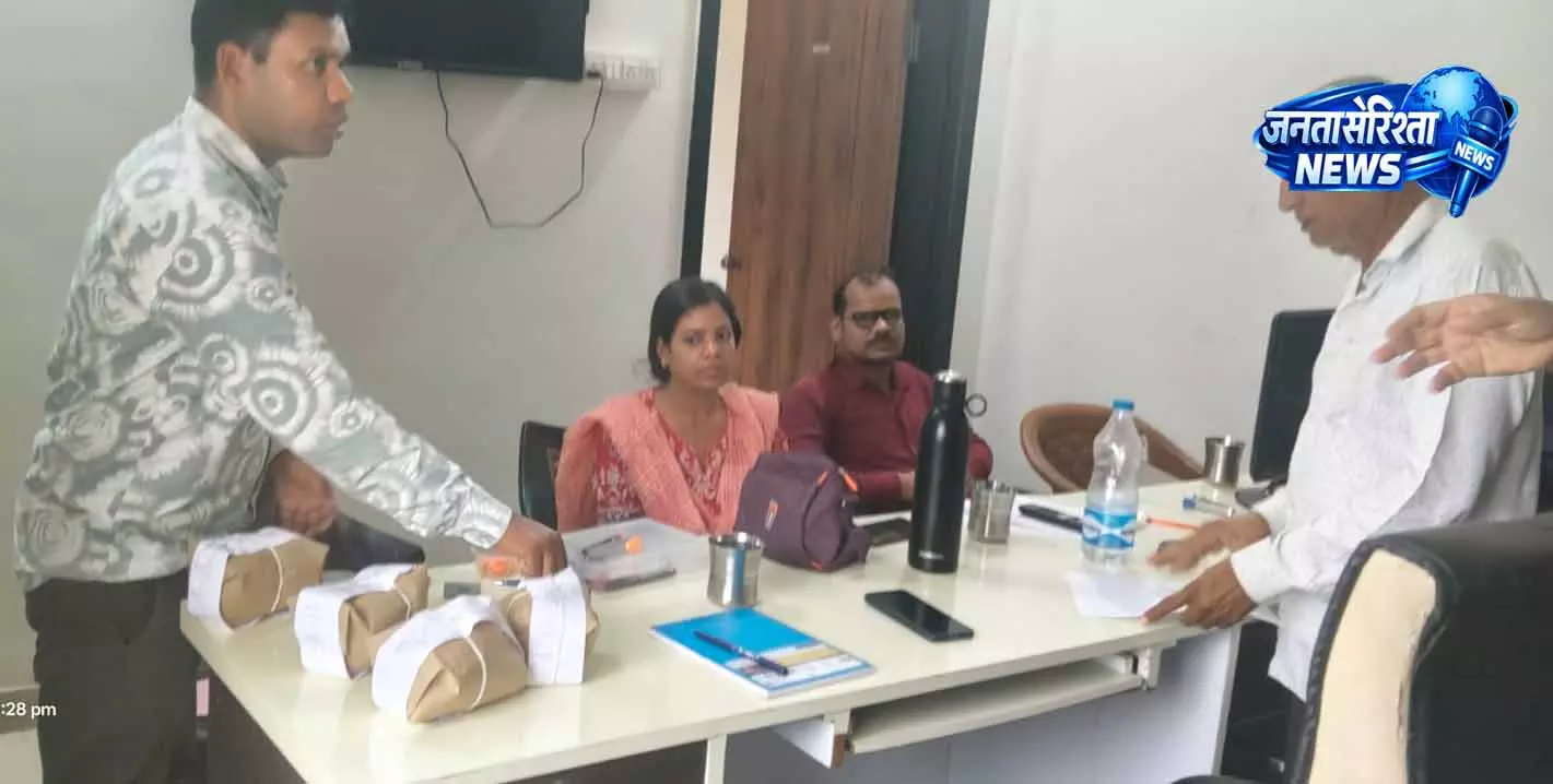साहू होटल में मिली गन्दगी, नोटिस जारी साहू होटल में मिली गन्दगी, नोटिस जारी