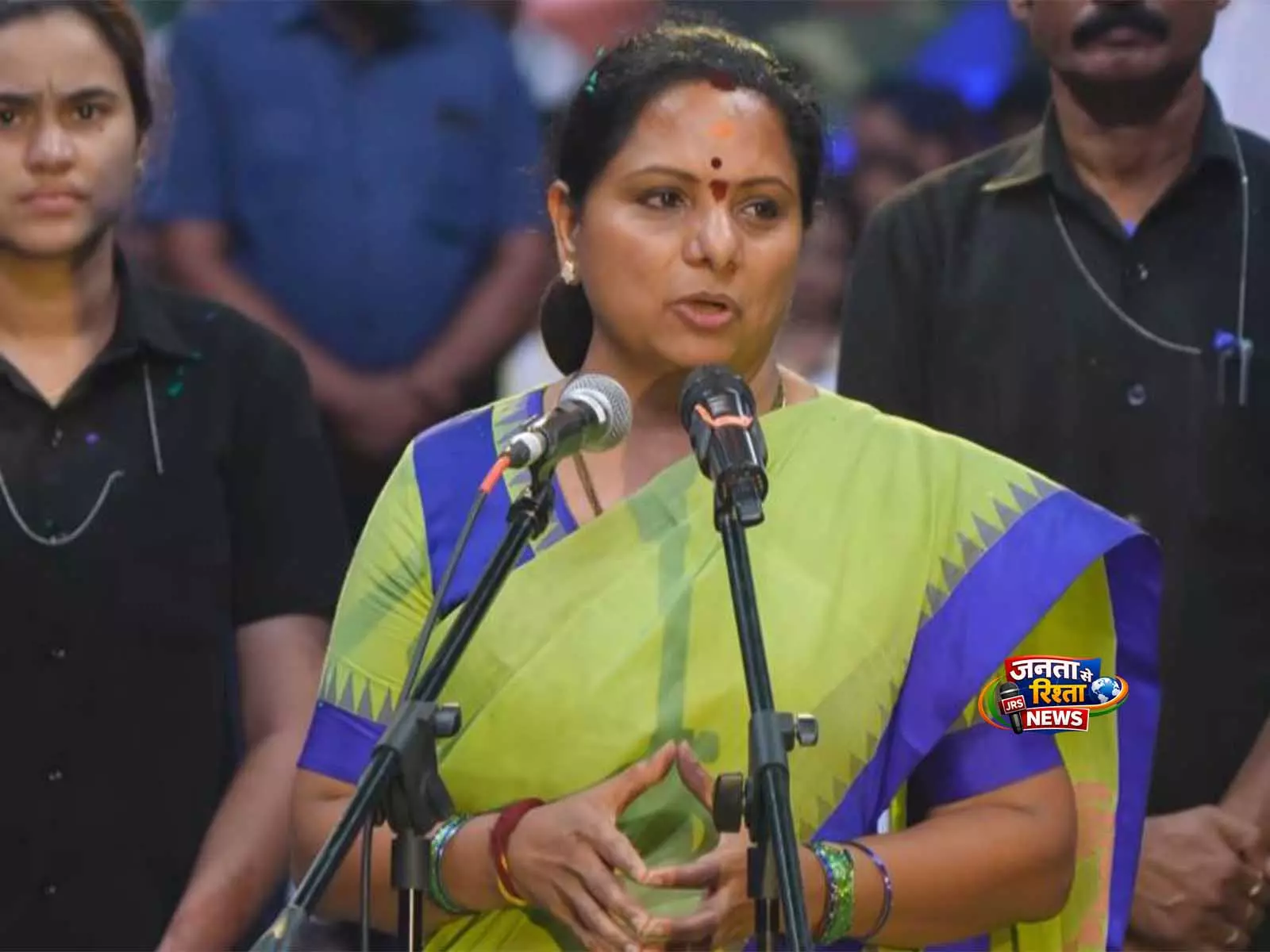 के कविता ने नई राजनीतिक पार्टी Telangana राष्ट्र सेना लॉन्च की के कविता ने नई राजनीतिक पार्टी Telangana राष्ट्र सेना लॉन्च की