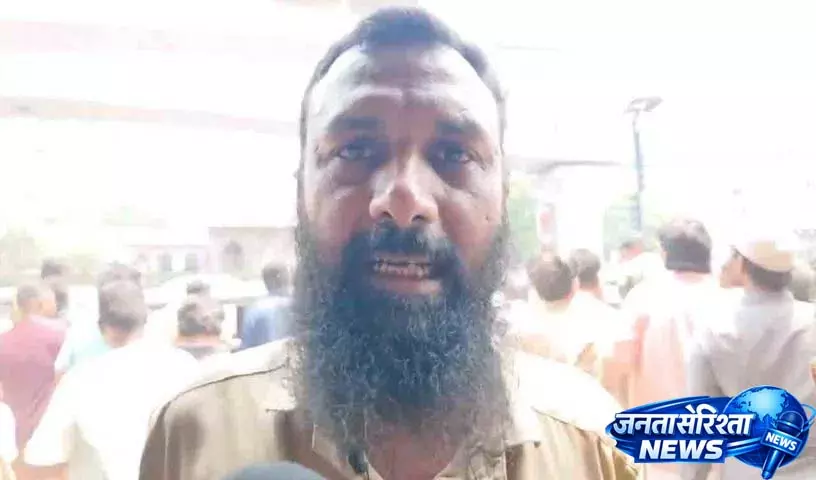Hyderabad ऑटो ड्राइवरों ने ज़िला वाहनों और मुफ़्त बस योजना के असर को लेकर विरोध प्रदर्शन किया Hyderabad ऑटो ड्राइवरों ने ज़िला वाहनों और मुफ़्त बस योजना के असर को लेकर विरोध प्रदर्शन किया
