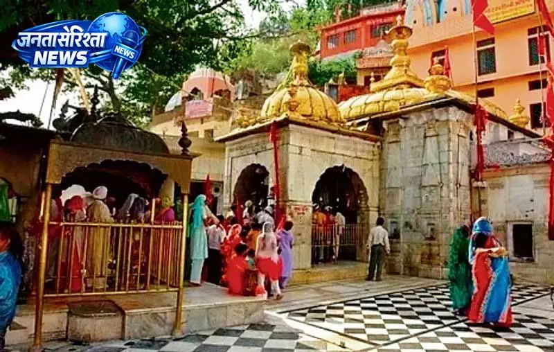 Una में ट्रस्ट वाहन हटाने के लिए पुलिस का इस्तेमाल Una में ट्रस्ट वाहन हटाने के लिए पुलिस का इस्तेमाल