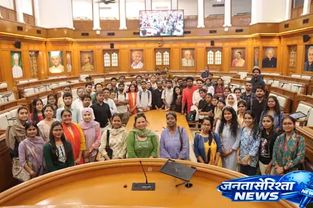 दिल्ली विधानसभा की युवा संपर्क पहल 75 कॉलेज छात्रों की यात्रा के साथ शुरू हुई दिल्ली विधानसभा की युवा संपर्क पहल 75 कॉलेज छात्रों की यात्रा के साथ शुरू हुई