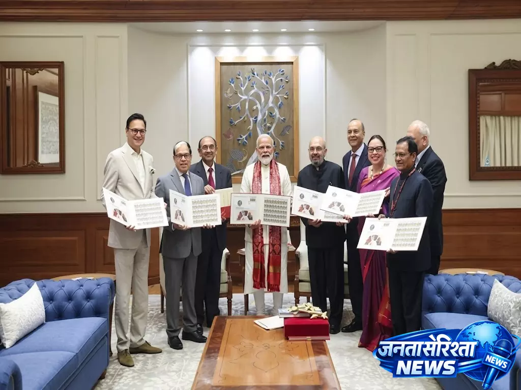 प्रधानमंत्री मोदी ने राम कॉलेज ऑफ कॉमर्स के लिए स्मारक डाक टिकट जारी किया प्रधानमंत्री मोदी ने राम कॉलेज ऑफ कॉमर्स के लिए स्मारक डाक टिकट जारी किया