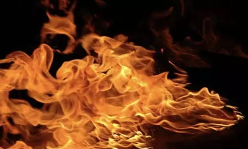 तेलंगाना: चारमीनार एक्सप्रेस के एस5 कोच में लगी आग, आलेर स्टेशन के पास मचा हड़कंप