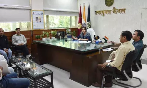 Kaithal DC ने प्राइवेट स्कूलों को कीमतों पर नियंत्रण रखने की चेतावनी दी Kaithal DC ने प्राइवेट स्कूलों को कीमतों पर नियंत्रण रखने की चेतावनी दी